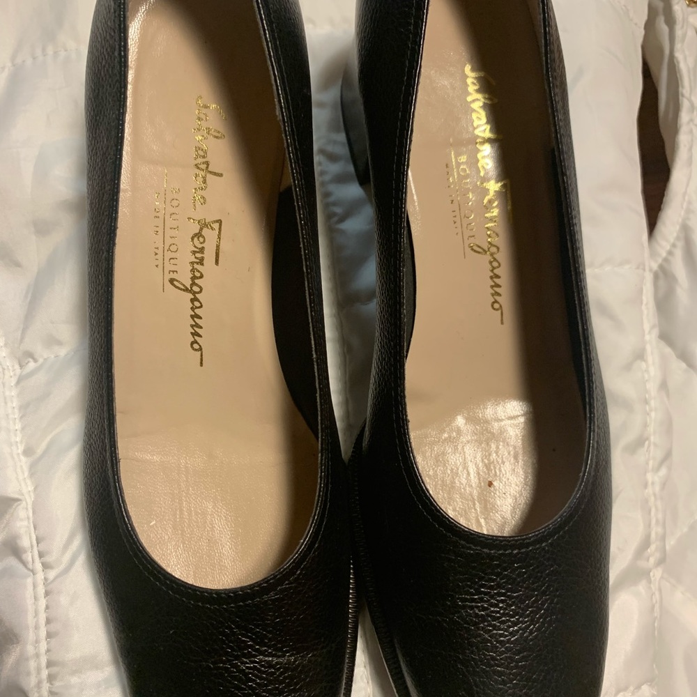 7 1/2C. Salvatore Ferragamo cobblestone Leather loafer.